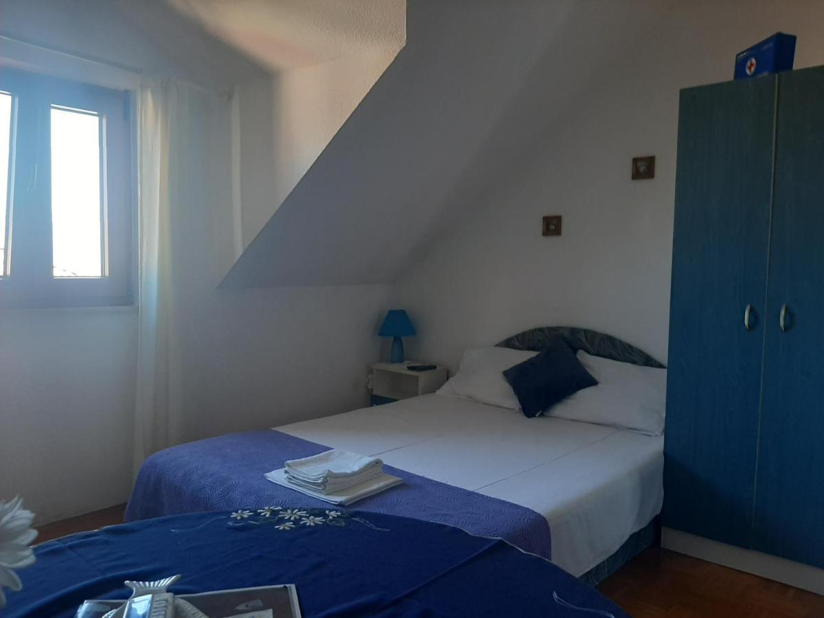 Apartamento Vila Dora Supetar Exterior foto