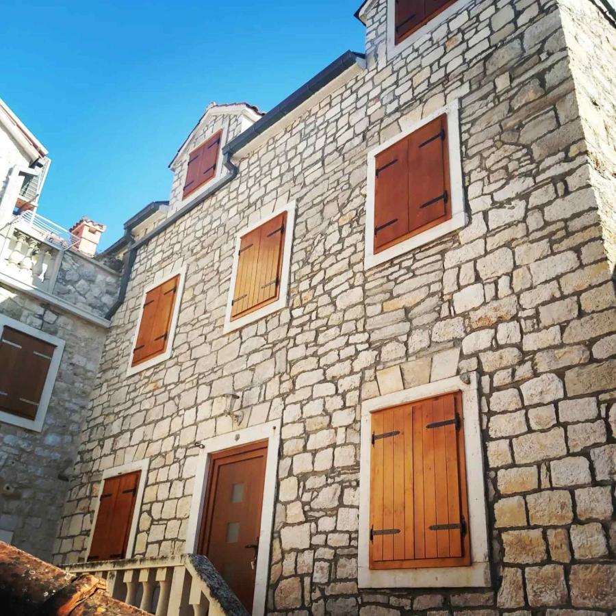 Apartamento Vila Dora Supetar Exterior foto